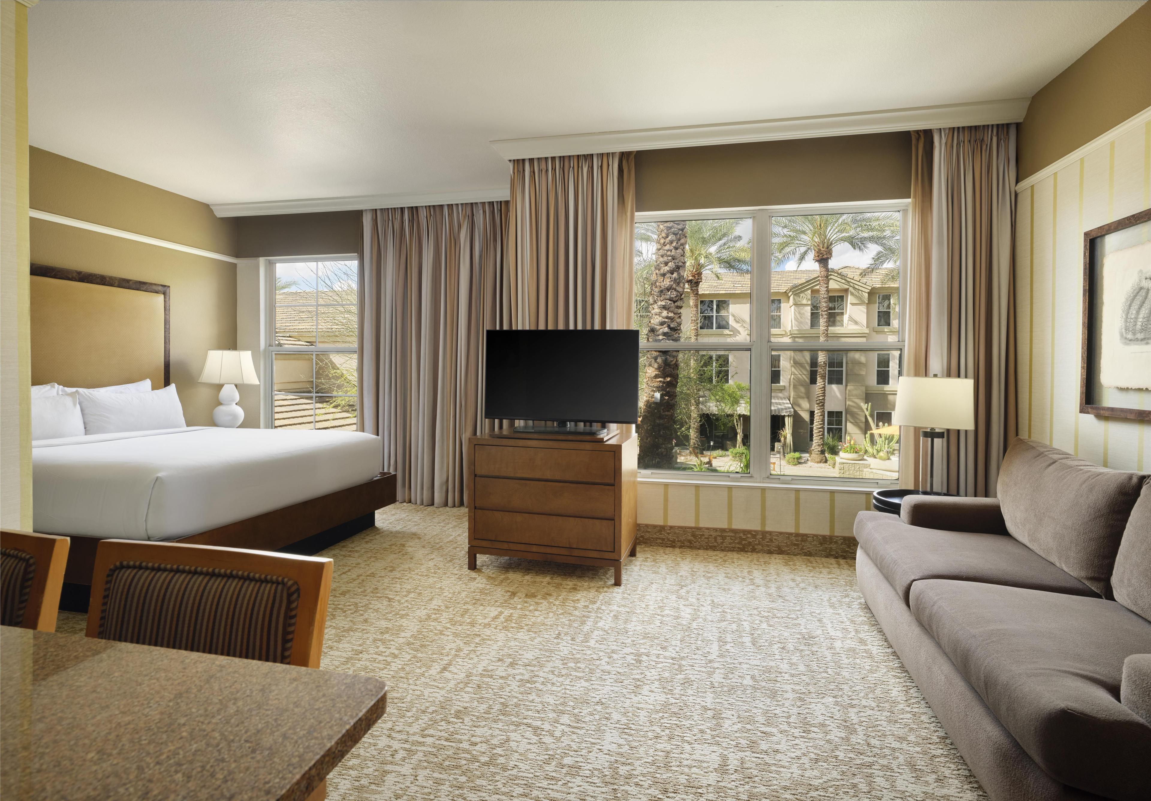 Studio Suite - King - Courtyard View image
