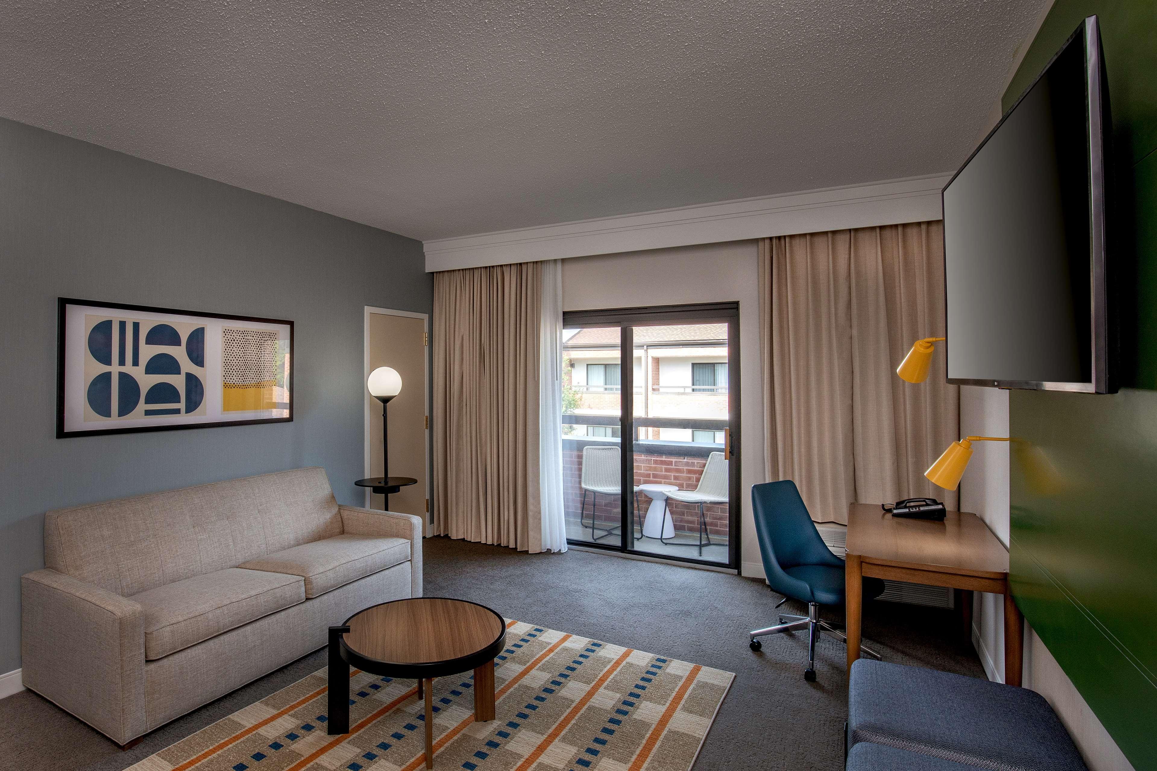 One Bedroom Suite - King image