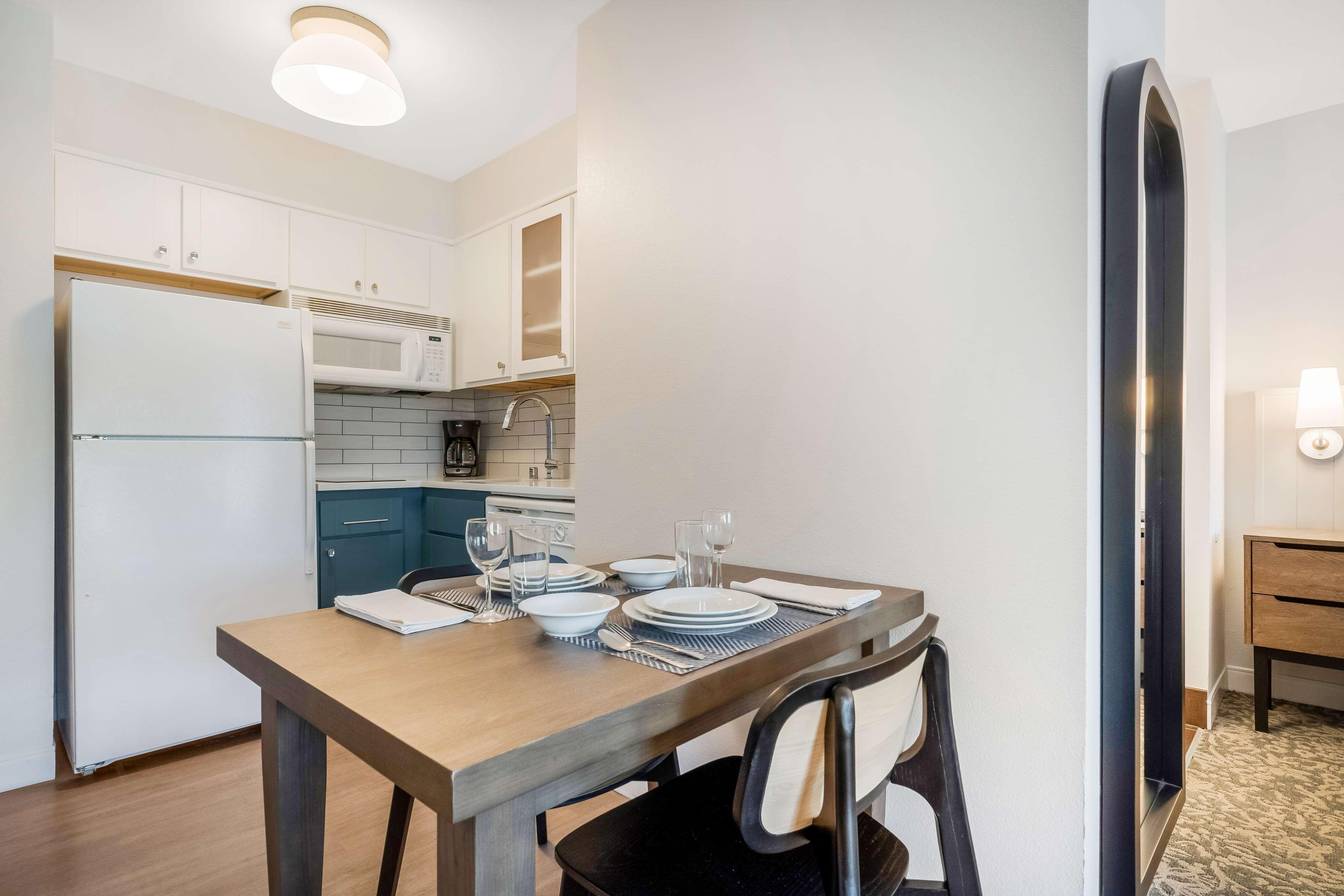 Studio Suite - King image